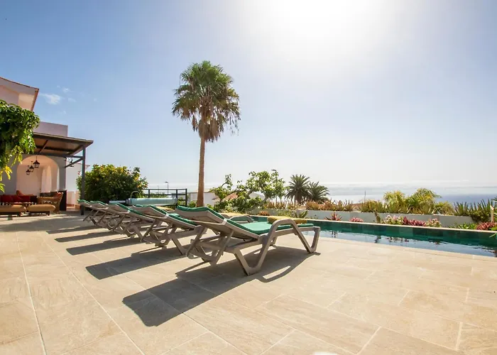 The Mango House فيلة