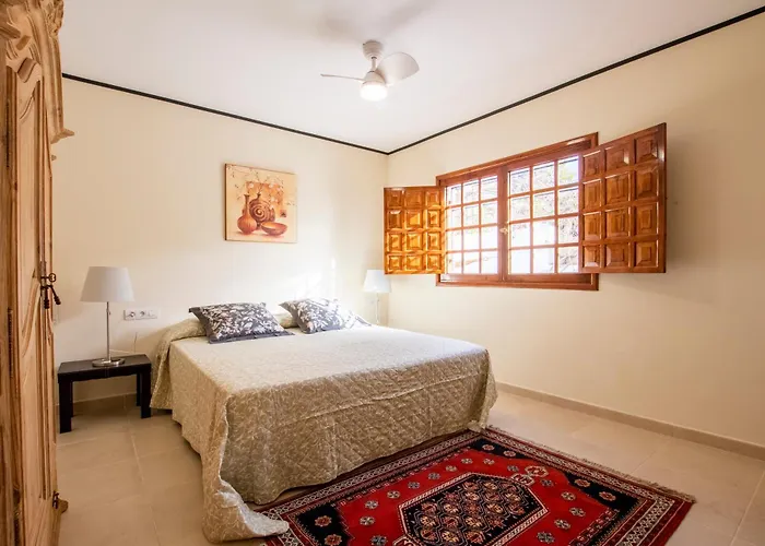 The Mango House فيلة *