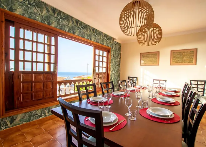 فيلة The Mango House *