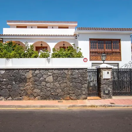 Villa The Mango House